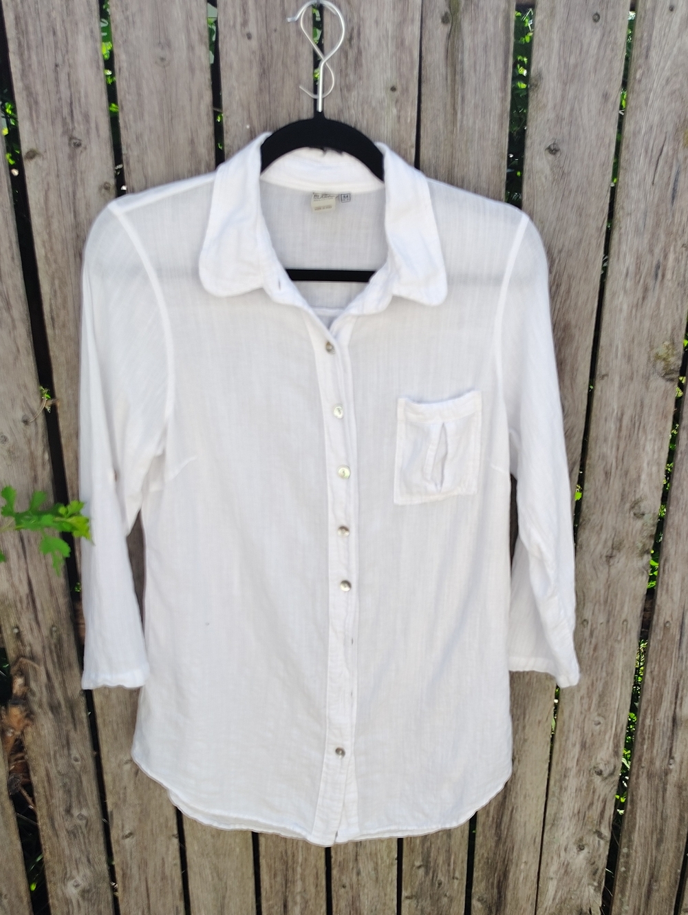 Blanco White Cotton Button-Up Shirt